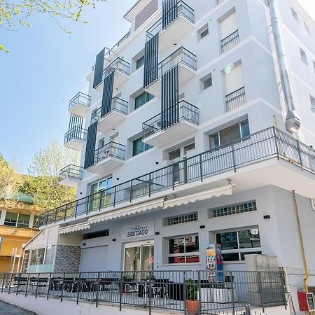 Hotel Santiago Римини Екстериор снимка